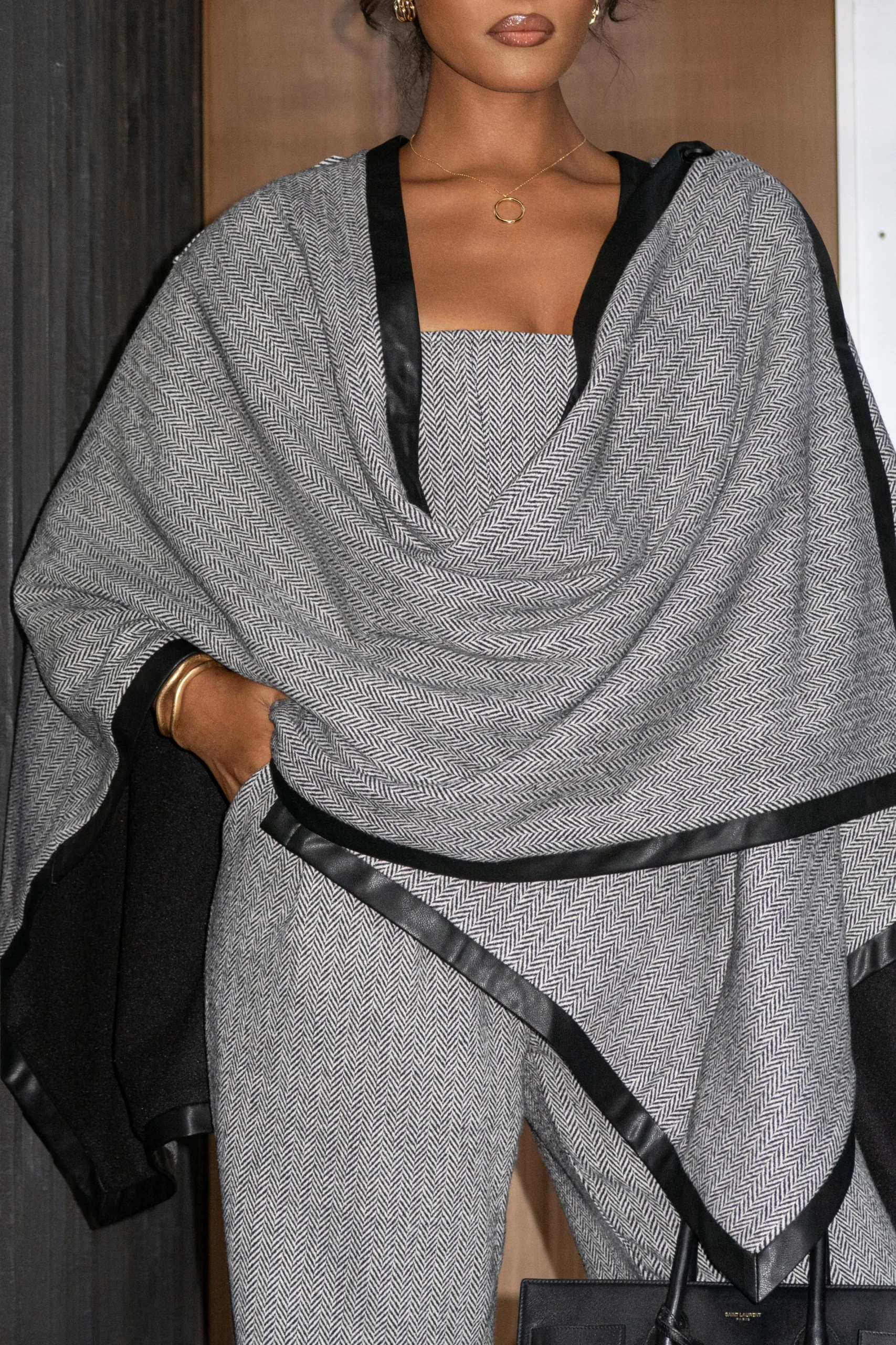 JLUXLABEL Herringbone Reversible Shawl