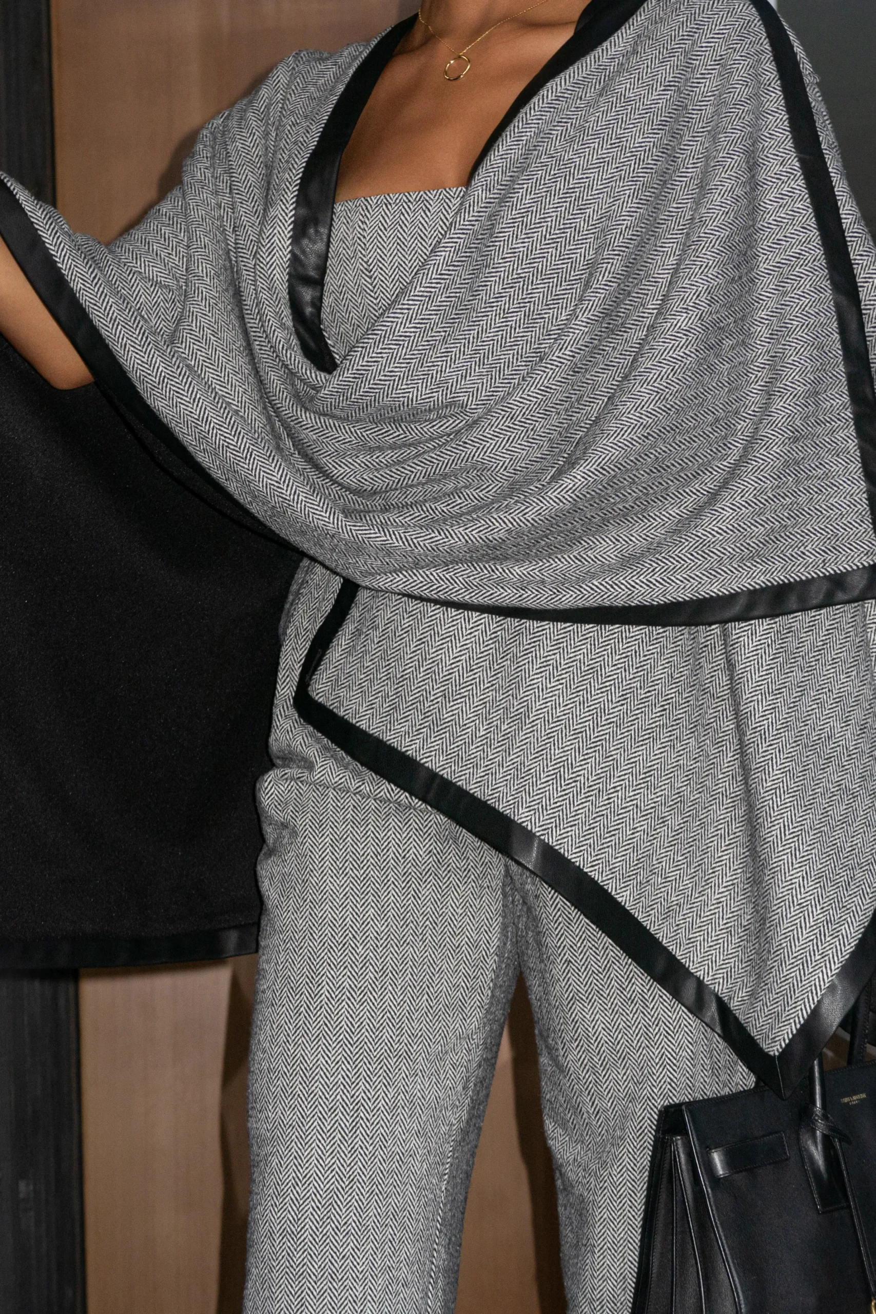 JLUXLABEL Herringbone Reversible Shawl