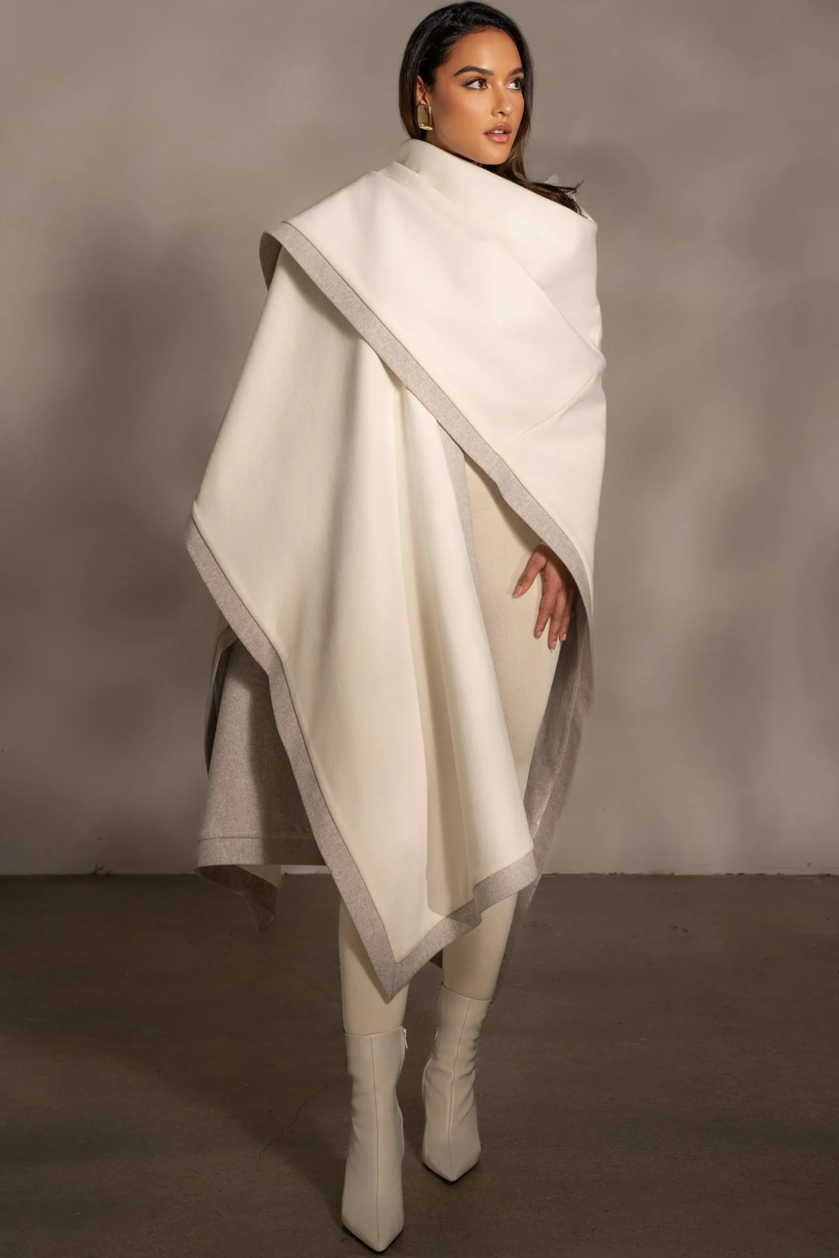 JLUXLABEL Ivory Park City Reversible Shawl
